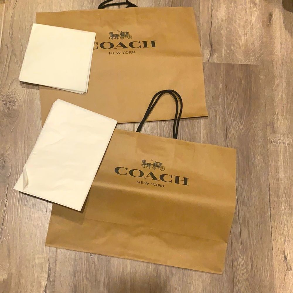 🎊Last one left 🎊Coach shopping bag and tissue paper